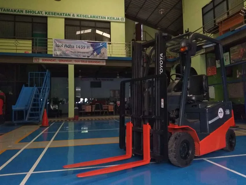 Cara Mengecek Kondisi Forklift Bekas Sebelum Membeli