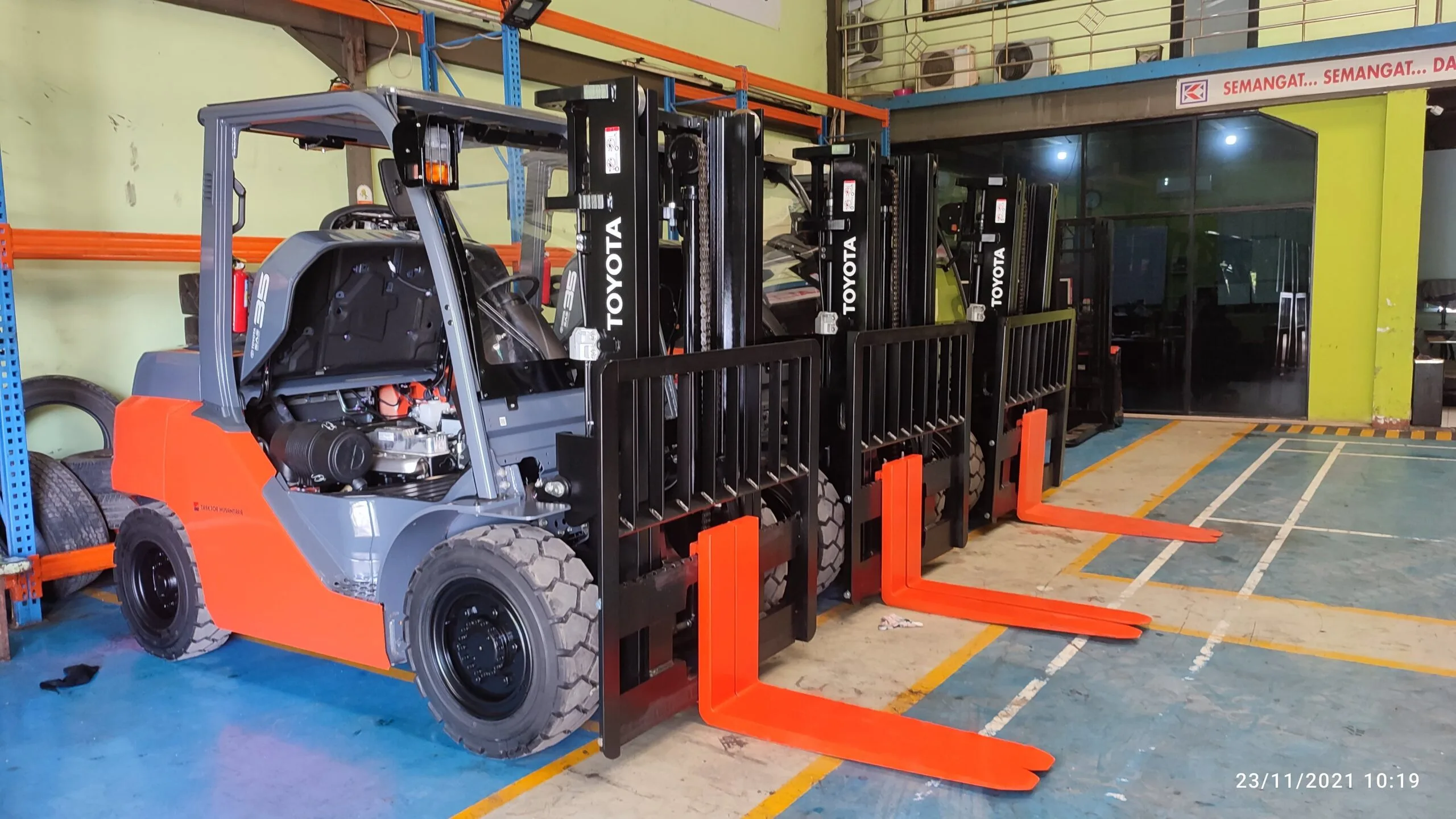 Daftar Harga Forklift Toyota Terbaru 2025