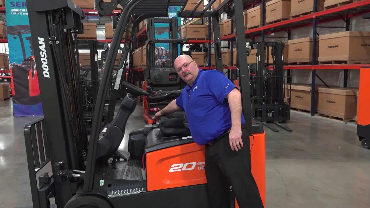 Forklift Elektrik Doosan: Solusi Modern untuk Industri Anda
